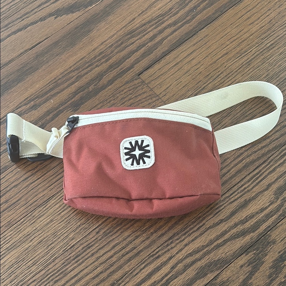 Walker goods lil Louie sling bag